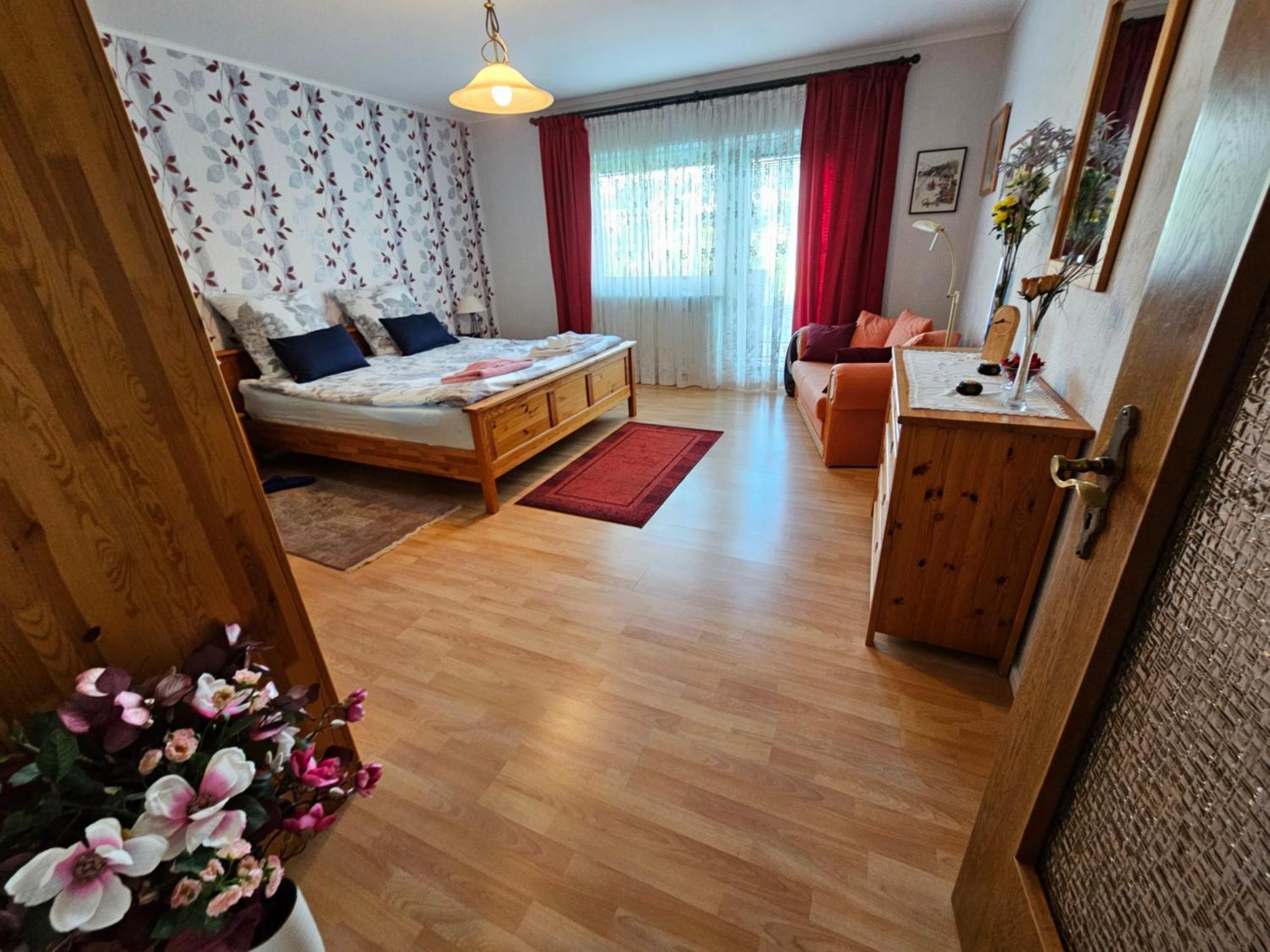 A Large Fully Furnished Private Apartment Linz am Rhein Esterno foto