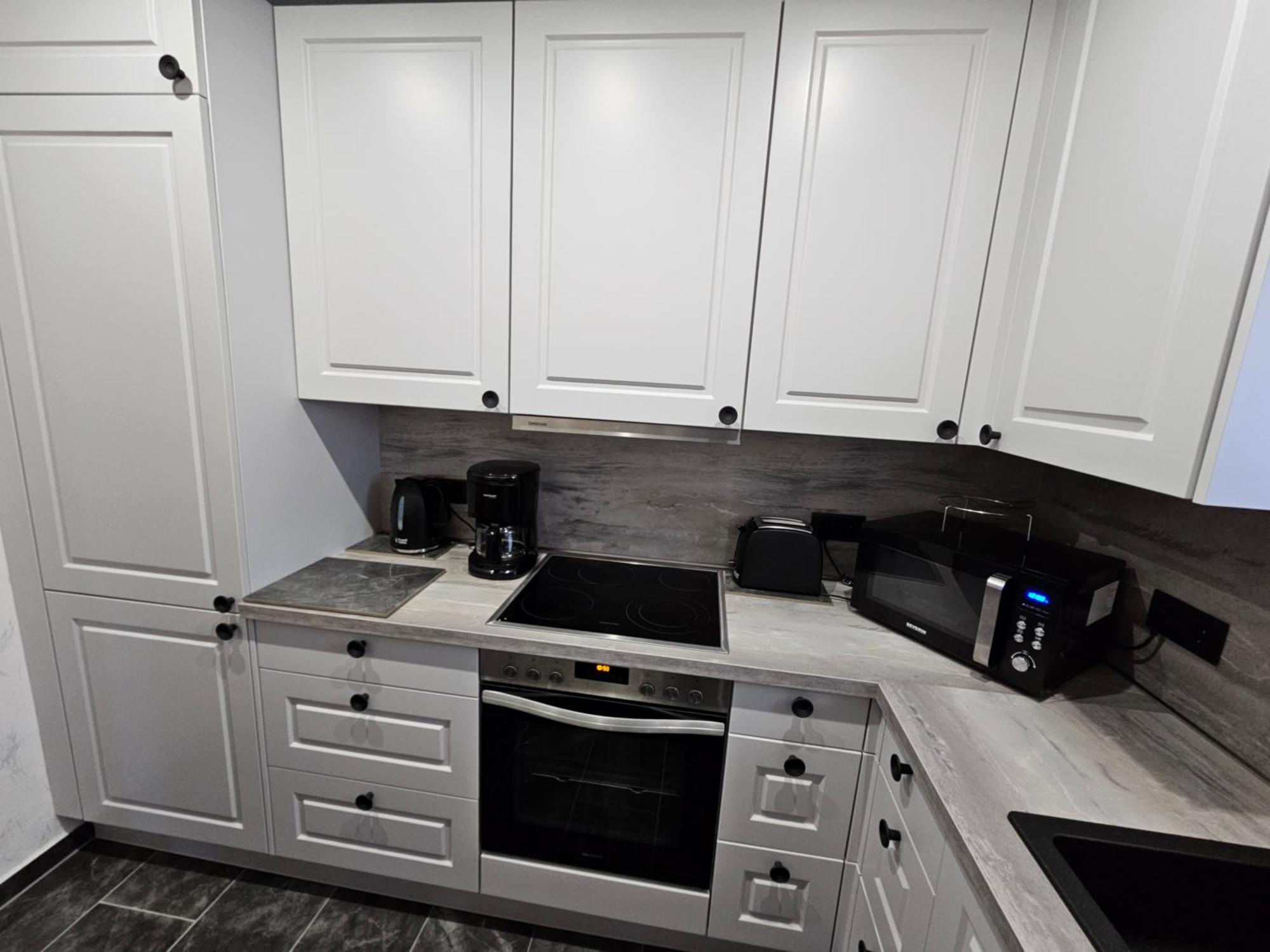 A Large Fully Furnished Private Apartment Linz am Rhein Esterno foto