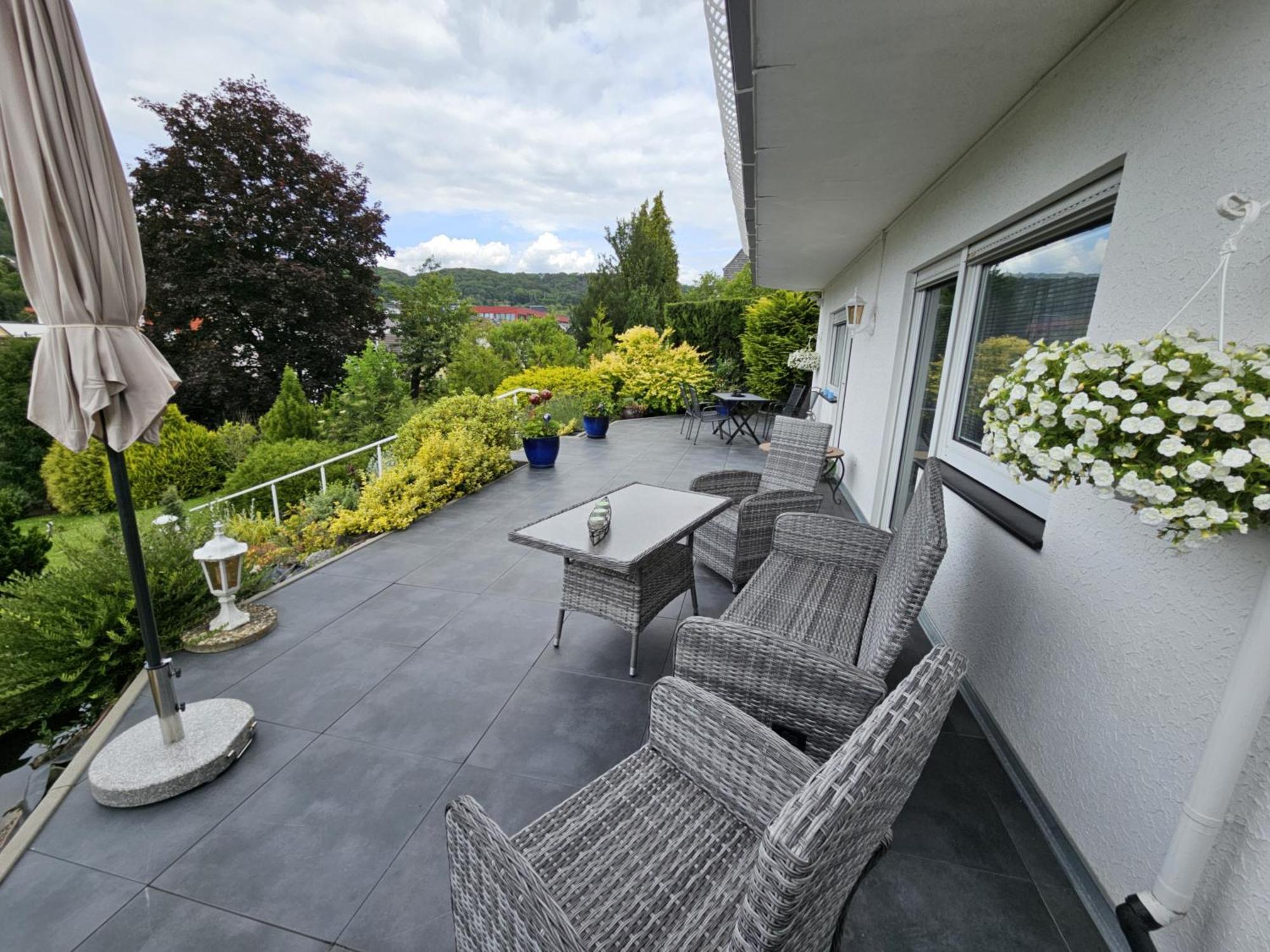 A Large Fully Furnished Private Apartment Linz am Rhein Esterno foto