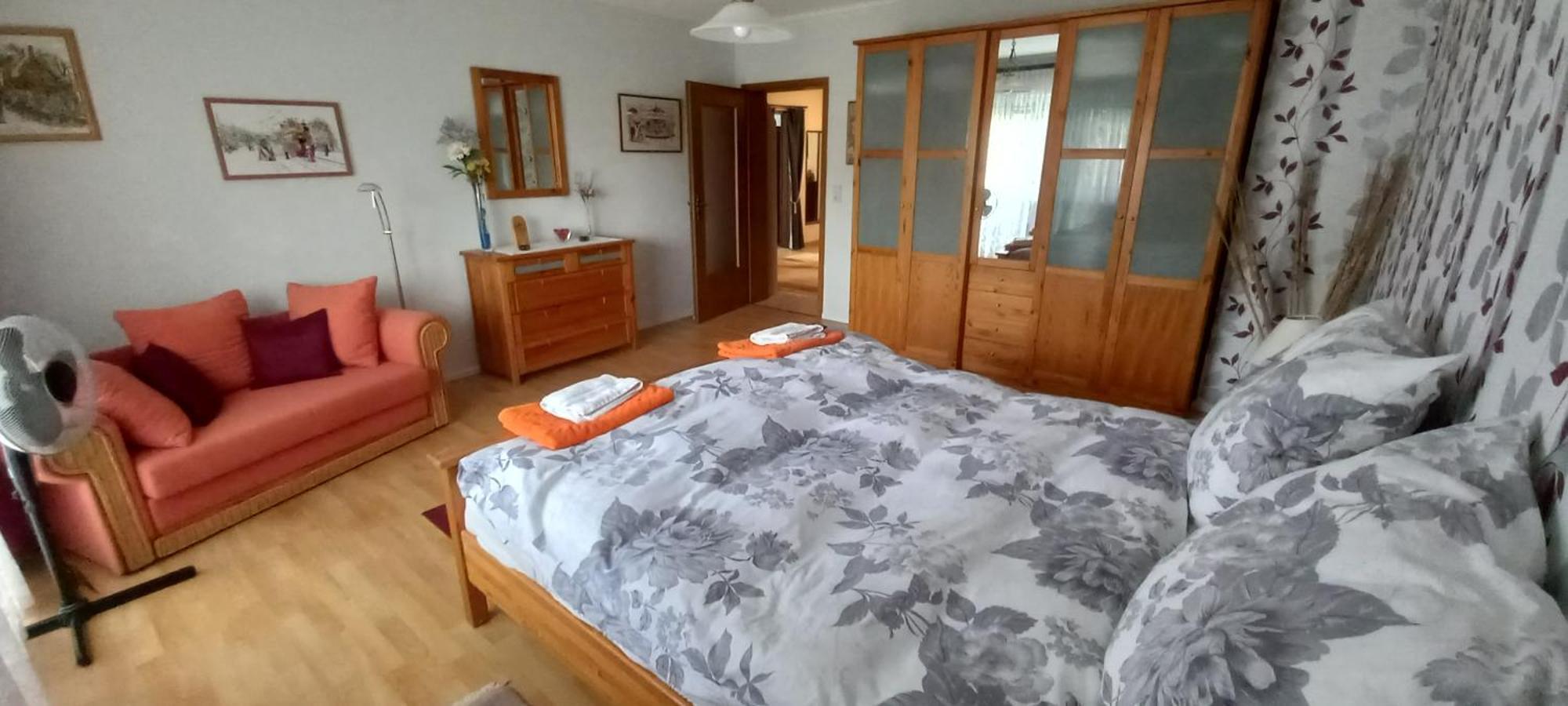 A Large Fully Furnished Private Apartment Linz am Rhein Esterno foto
